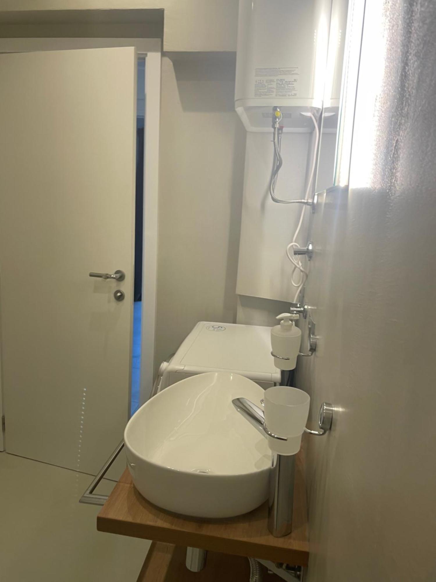 Family Village Apartment Vrh  外观 照片