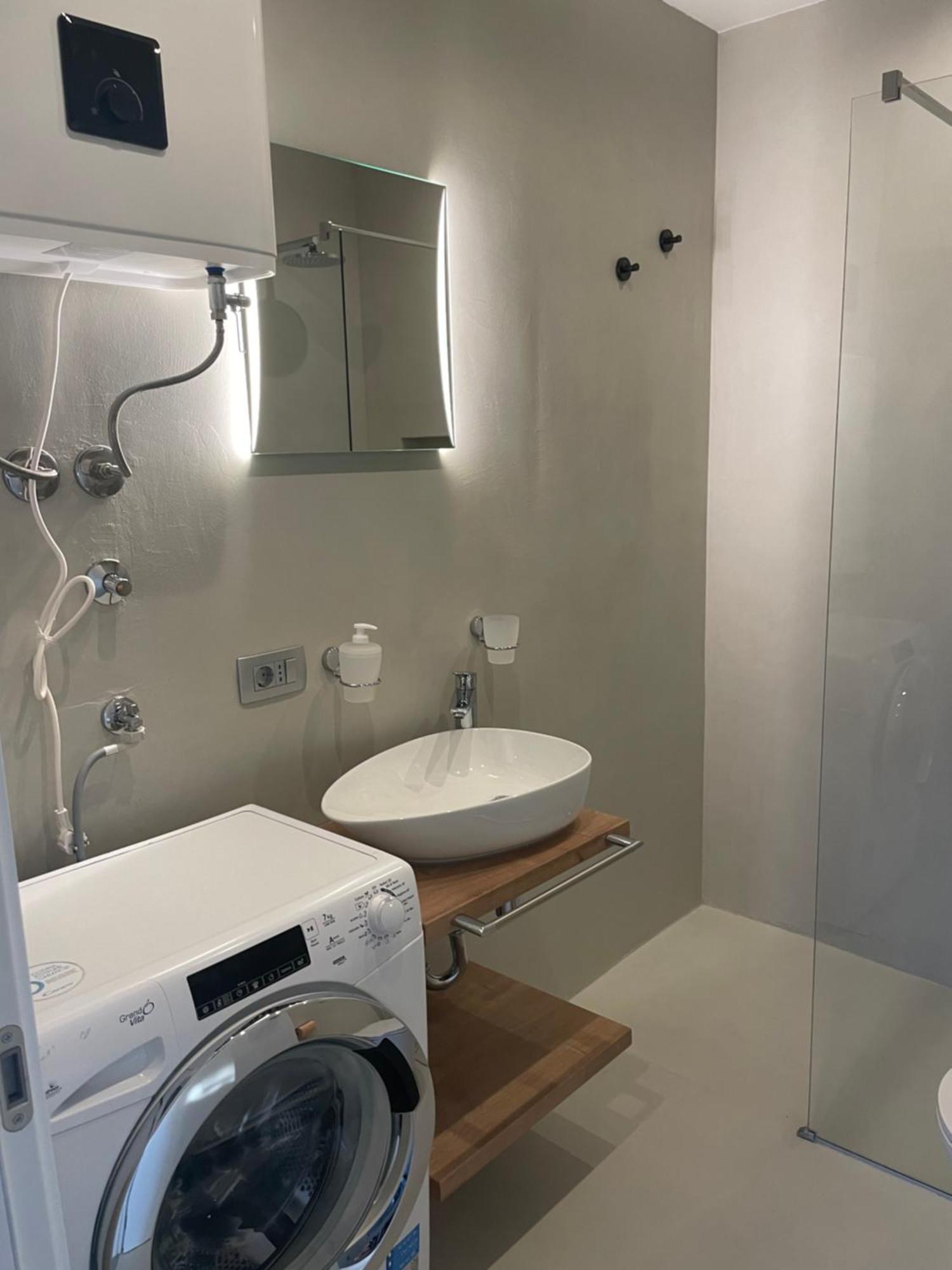 Family Village Apartment Vrh  外观 照片