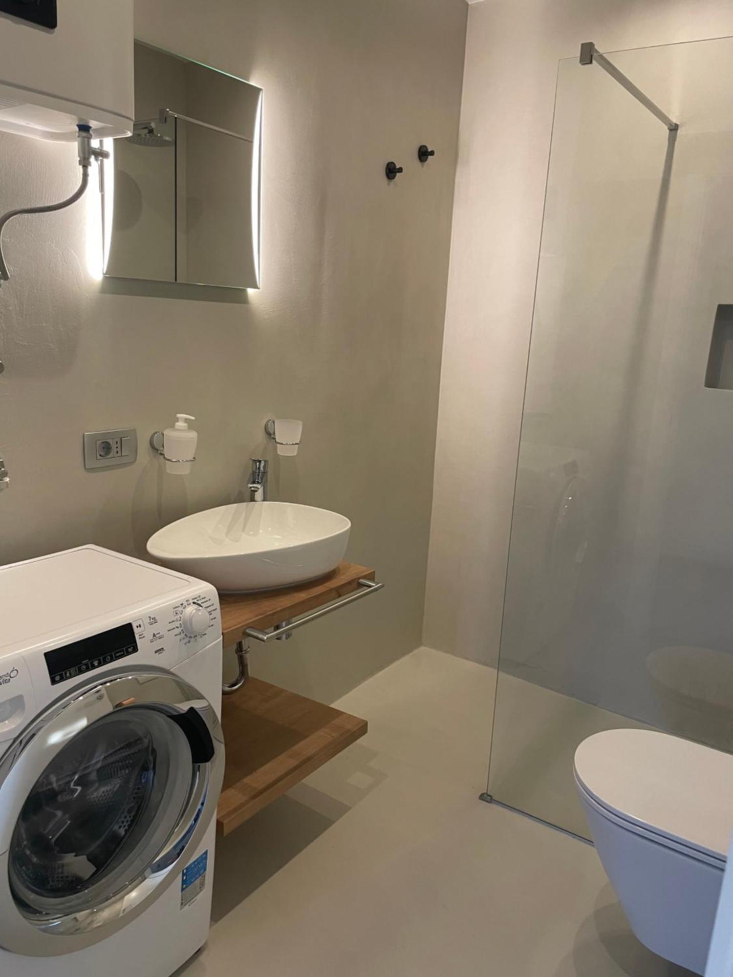 Family Village Apartment Vrh  外观 照片